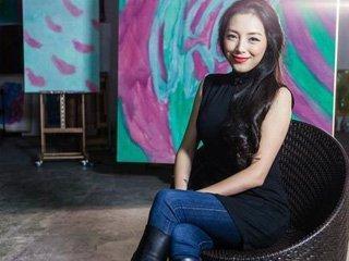 80后美女大学赚到第一桶金,如今身价千万,还被誉为中国时尚女王