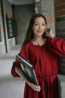 美女CEO达贝妮:26岁女千万富翁的财富之路_E女人_太平洋女性网优品频道