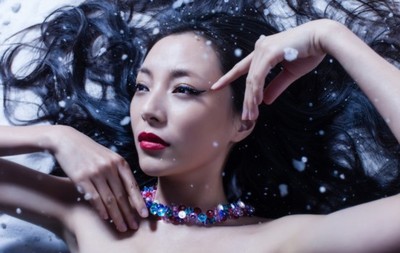 美女CEO达贝妮为SohoNow网站拍摄大片 演绎女神范_电子商务资讯平台_央视网(cctv.com)