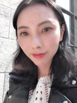 在米兰中午就开始喝酒