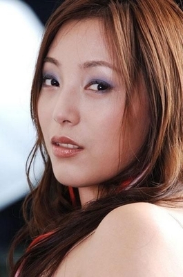 盘点十大身价过亿华人美女富豪(组图)-商学院